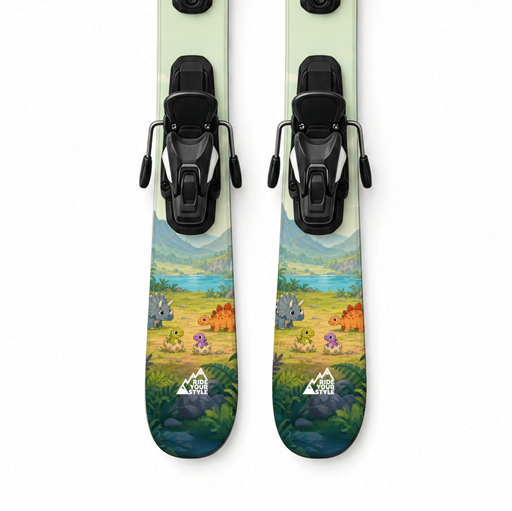 Kinder-Ski mit Designfolie »Dino« beklebt – rückstandslos ablösbar