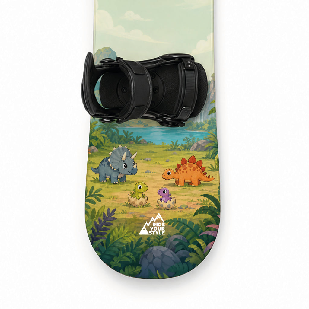 Kinder-Snowboard mit Designfolie »Dino« beklebt – rückstandslos ablösbar