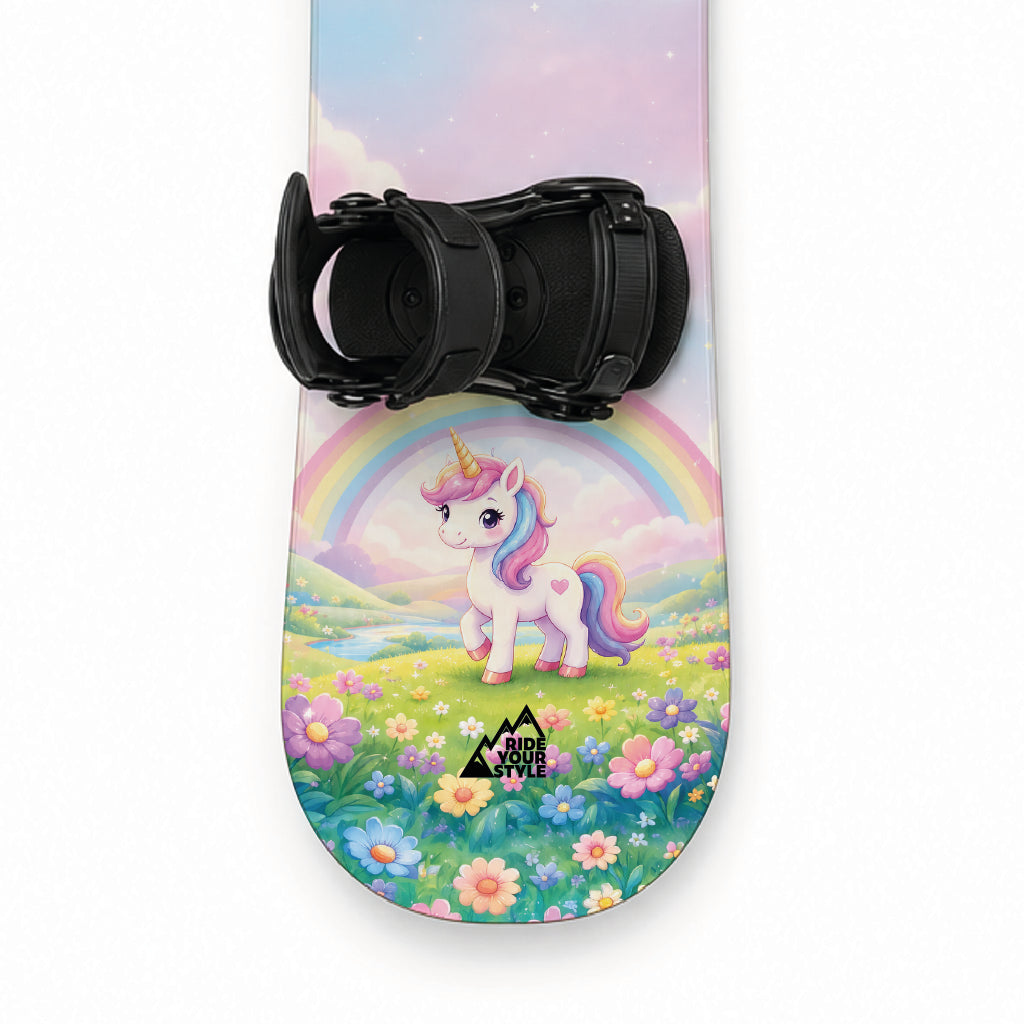 Kinder-Snowboard mit Designfolie »Einhorn« beklebt – rückstandslos ablösbar