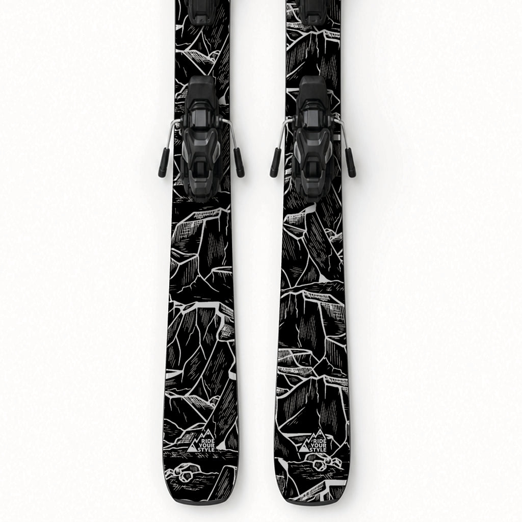 Ski mit Designfolie »Gipfelkette« beklebt – rückstandslos ablösbar
