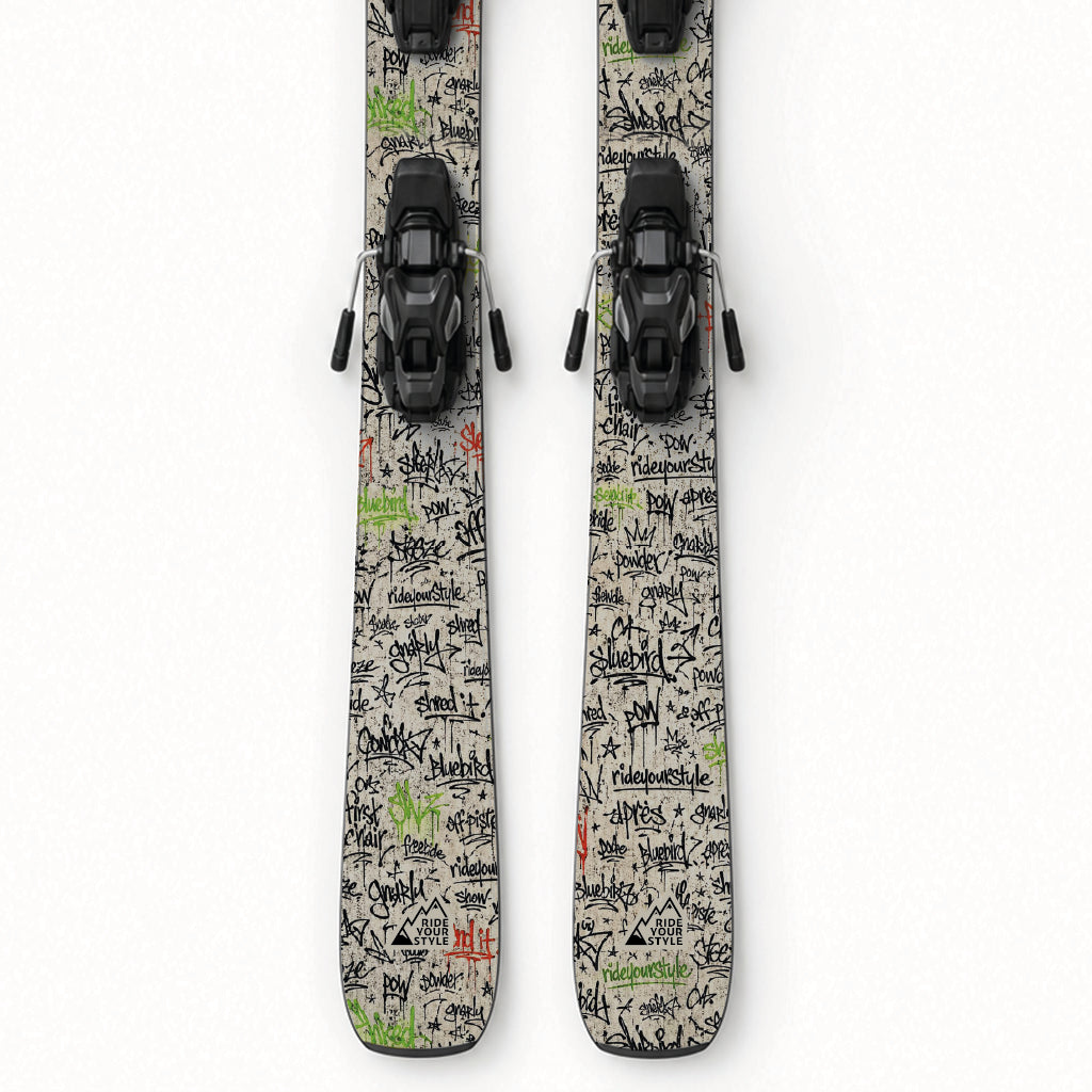 Ski mit Designfolie »Streetart« beklebt – rückstandslos ablösbar