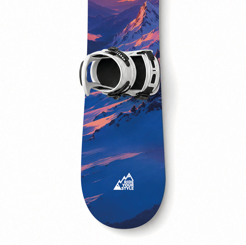 Snowboard mit Designfolie »Alpenglühen« beklebt – rückstandslos ablösbar
