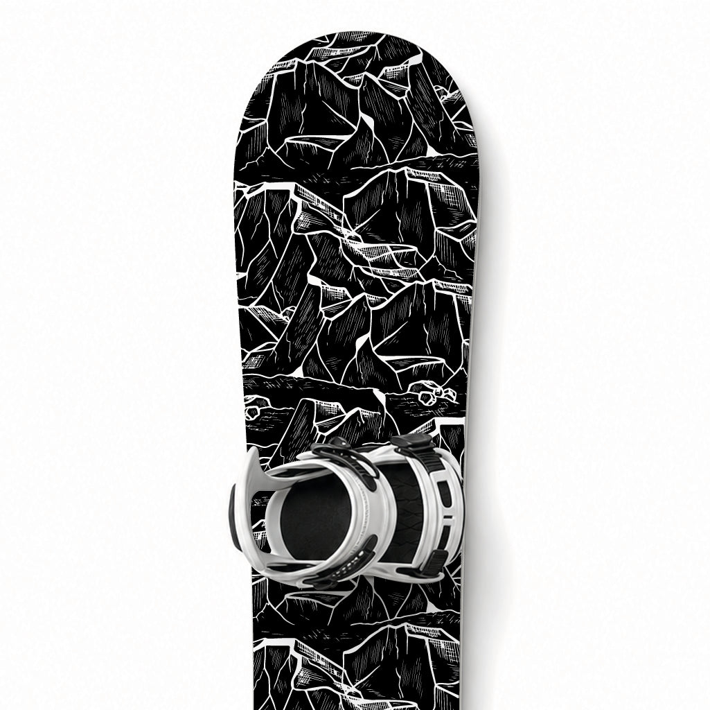 Snowboard-Designfolie »Gipfelkette« – Detailansicht des Bergpanorama-Designs