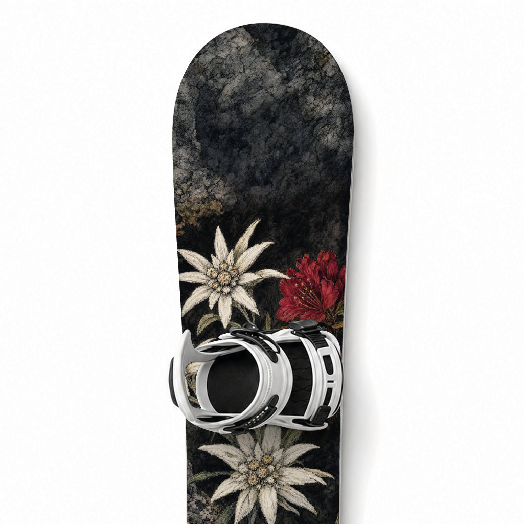 Snowboard-Designfolie »Alpenflora« – Detailansicht des Alpenblumen-Designs